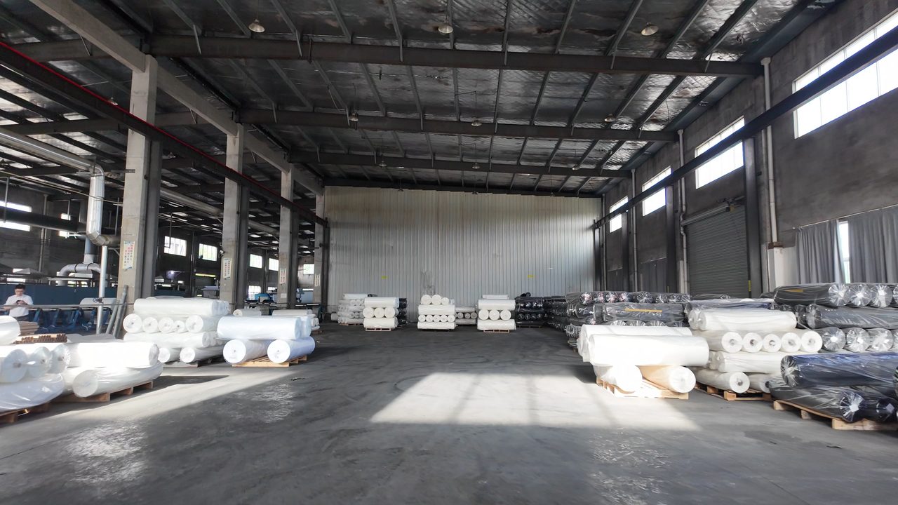 Base cloth roll storage warehouse